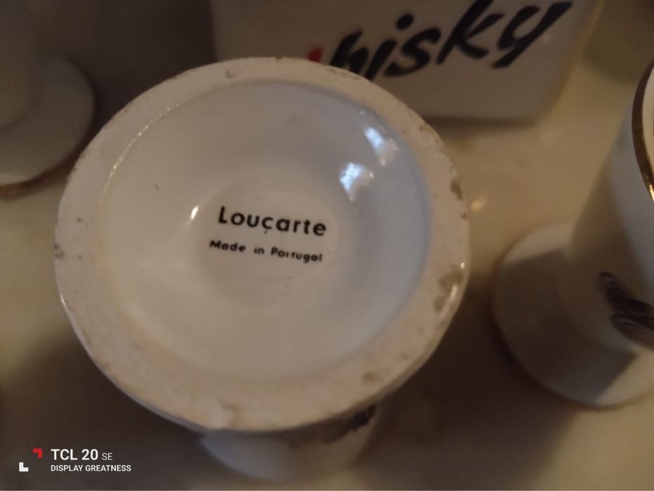Garrafa com seis copinhos, Louçarte
