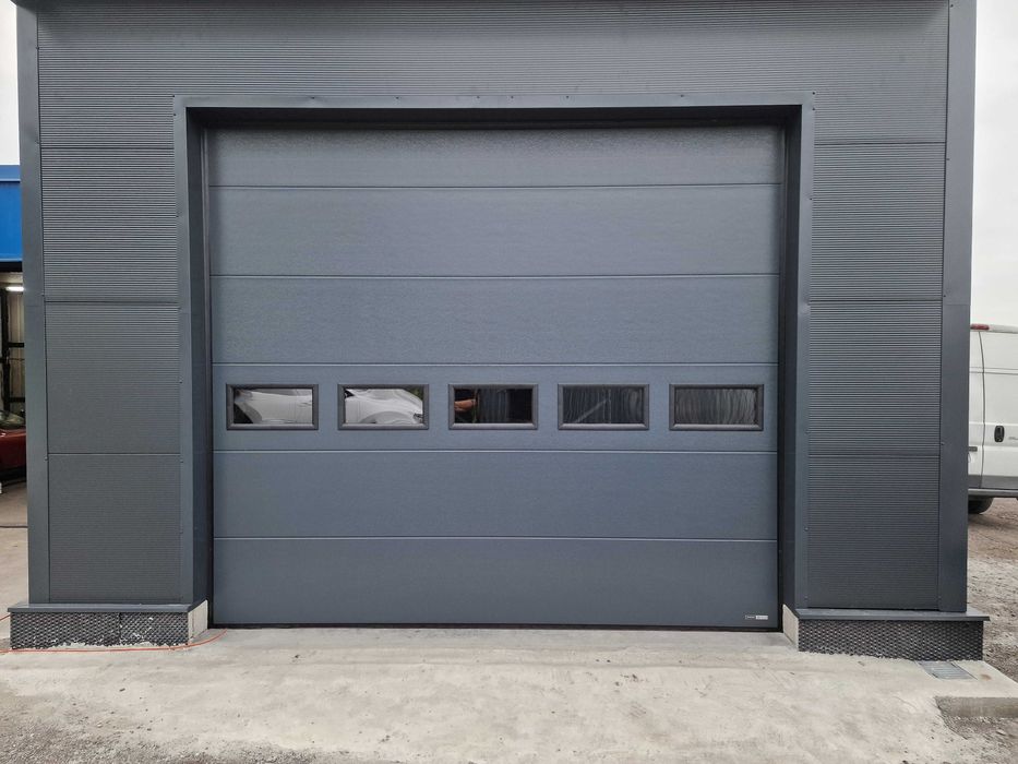 Brama garażowa orzech 3000x2125