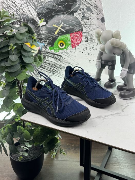 Кросівки Asics Jolt 4 39.5 розмір Е8337
