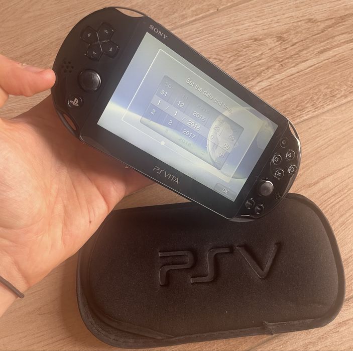 PS Vita Piano Black (My Lego Edition) + Extras