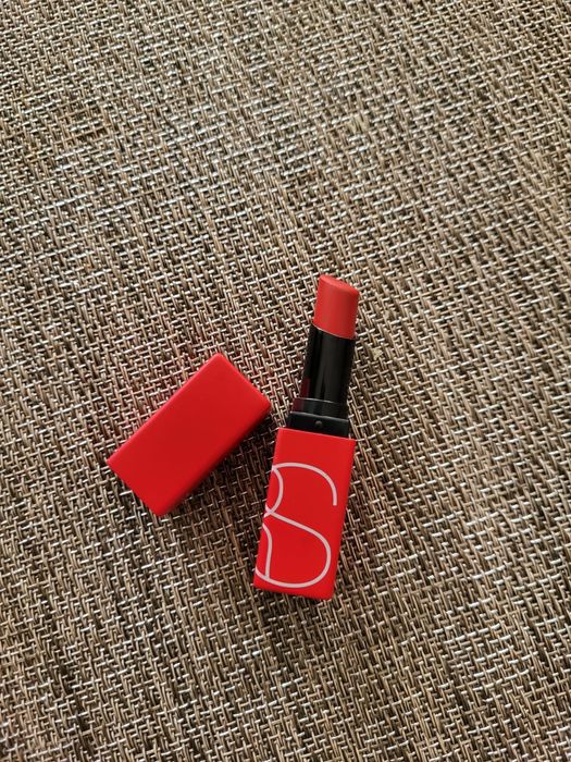 Nars szminka czerwona