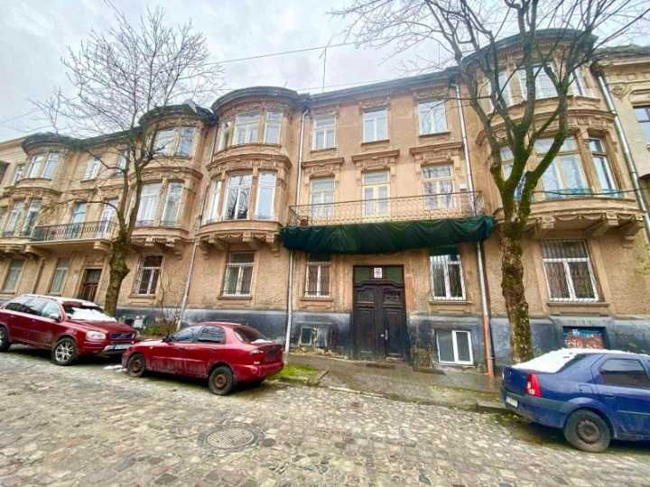 Продаж 3-кім. квартири. вул. Кирила і Мефодія-бл. Центр