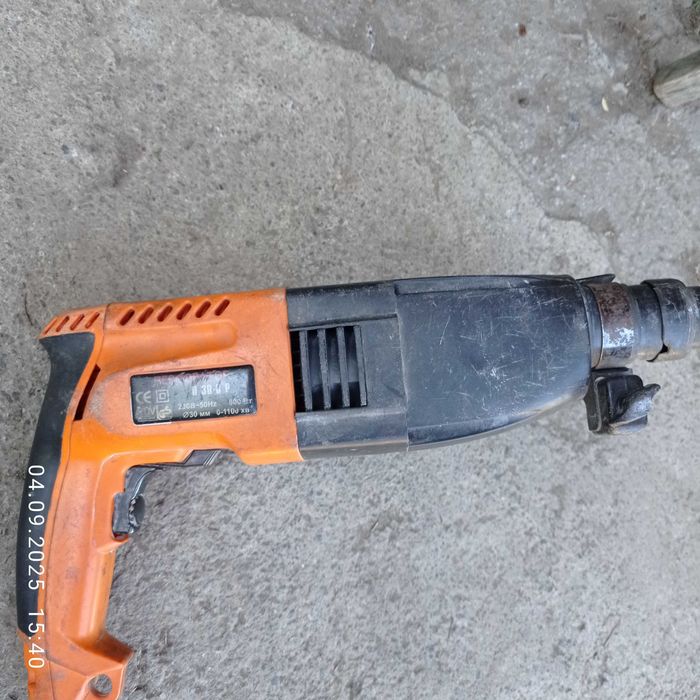 Продам два перфоратора під ремонт або на запчастини.Детальніше в описі