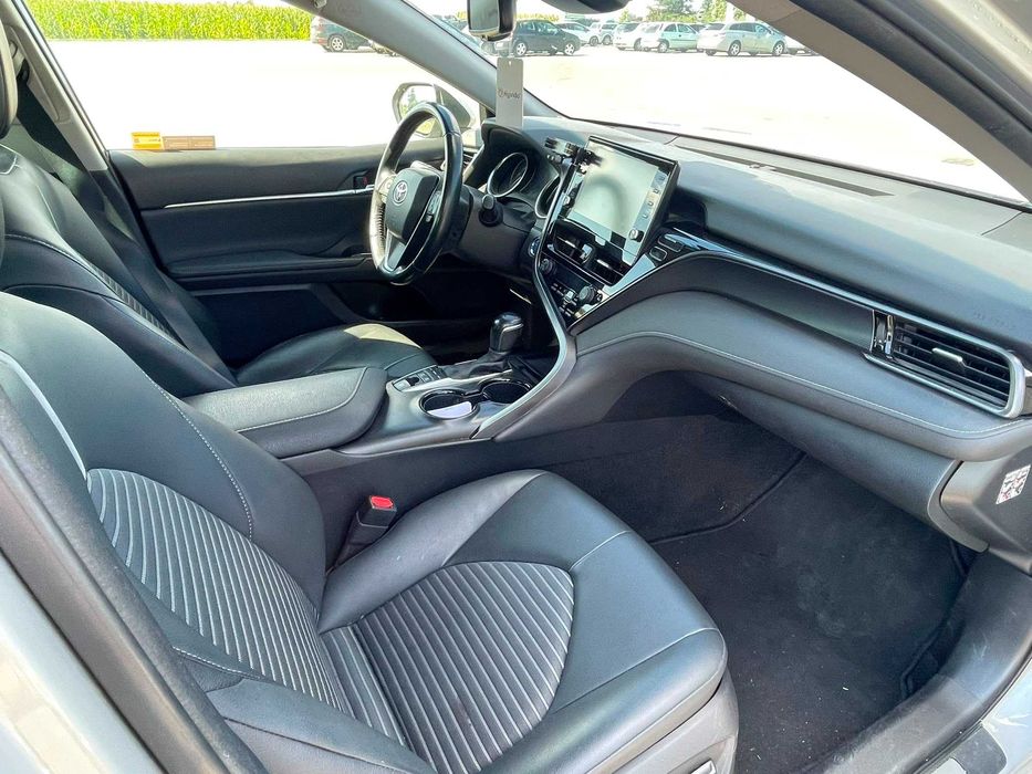 Toyota CAMRY HYBRYDA 2021r