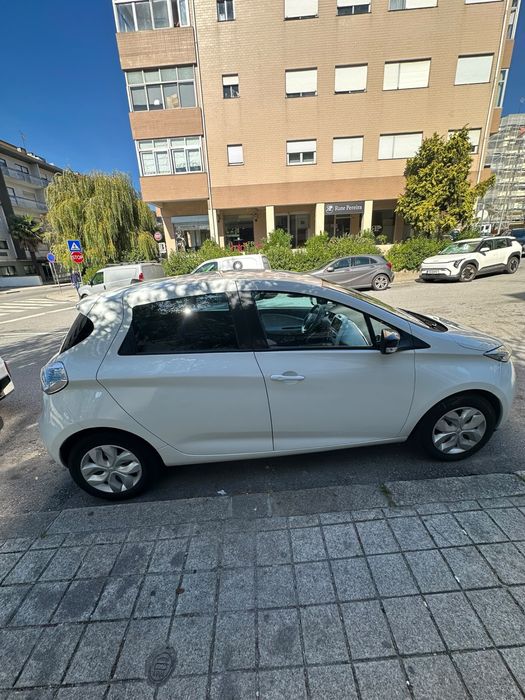 Carro elétrico Zoe 2014