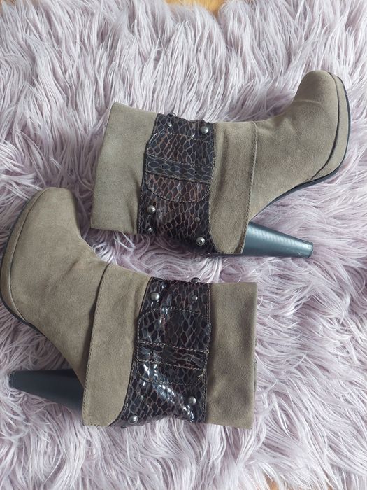 Botki khaki rozmiar 37 cena 25 zł