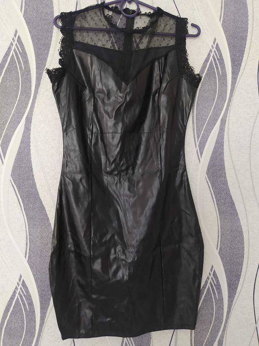 Платье летнее, материал кожзам