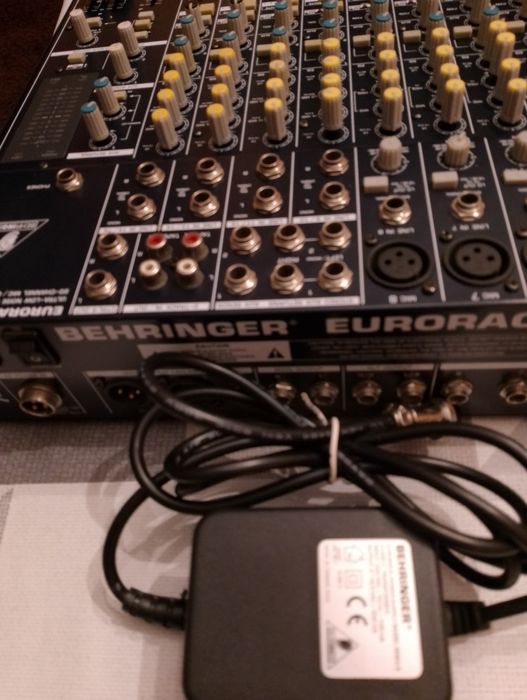 Mikser Behringer Eurorack MX2004A