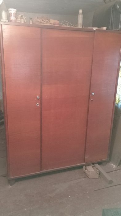 Продам винтажный шкаф