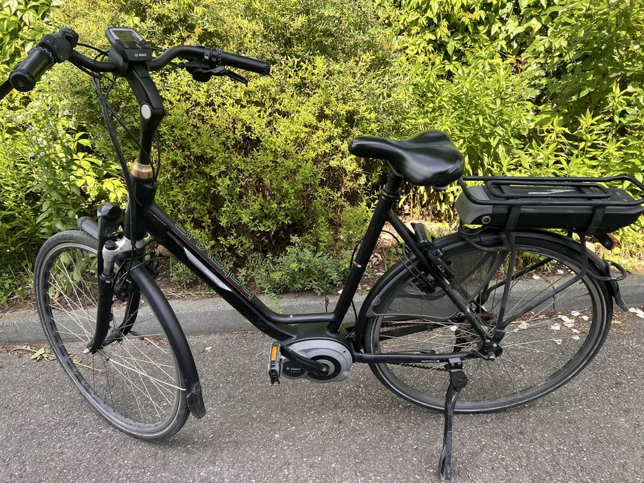 Rower elektryczny BATAVUS 36V 400WH  silnik centralny BOSCH ACTIVE /A