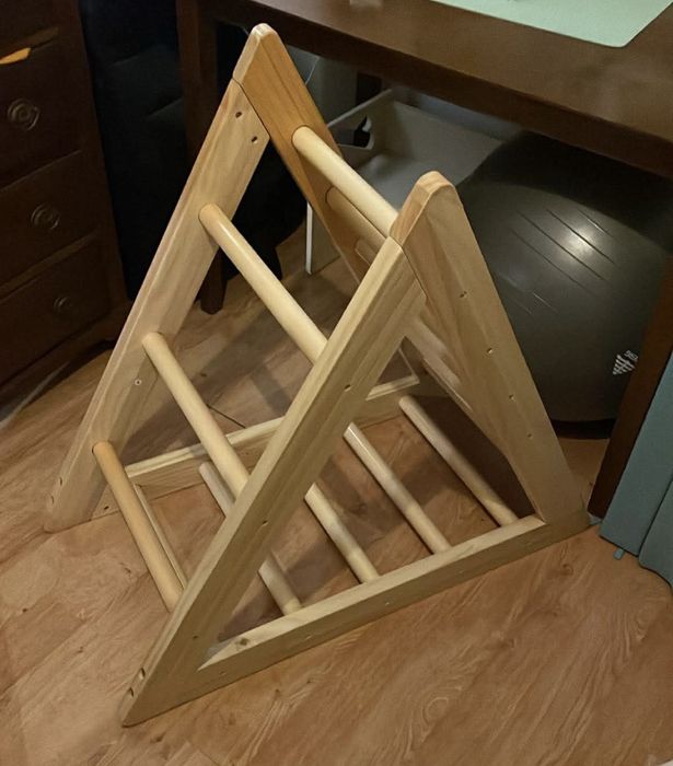 Triangulo escalada criança