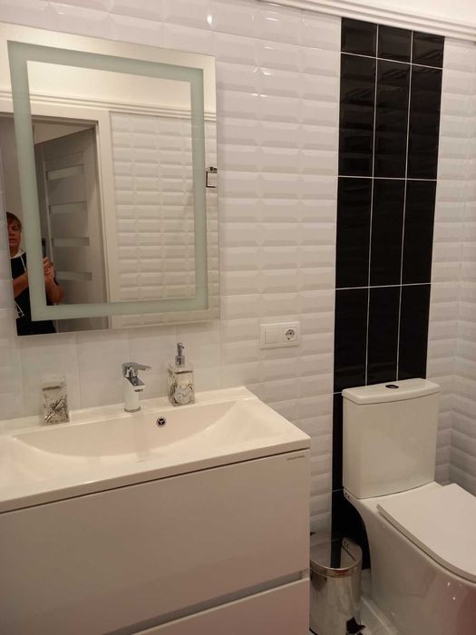 Продам 2 х кв в новом доме с евроремонтом с видом на море свое АГВ.