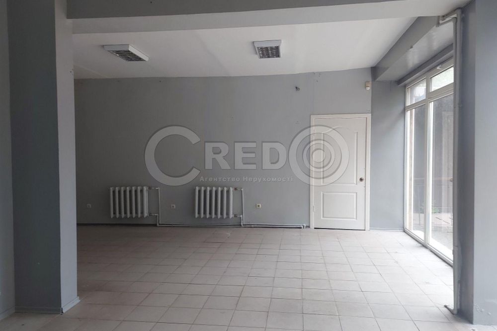 Оренда магазину вул.Космонавтів, р-н "Вечірній"