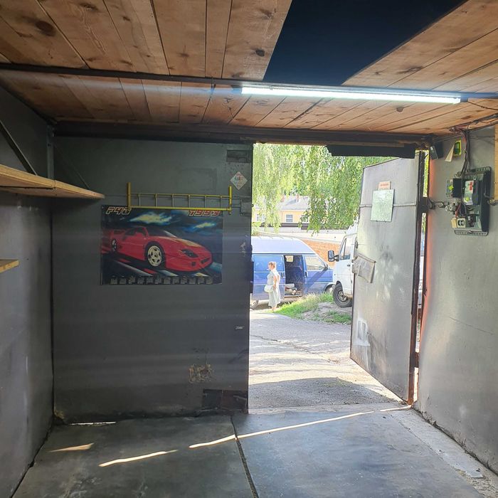 Продам гараж в центрі Луцька по вул.Винниченка