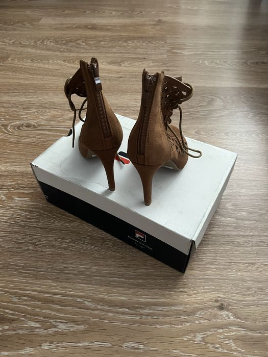 Босоніжки всі по 100 грн