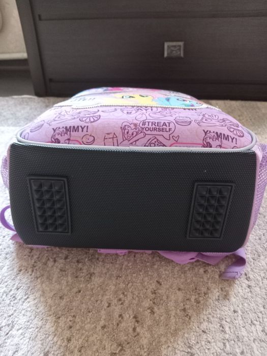 Ранец каркасный в школу 1-4 + подарок