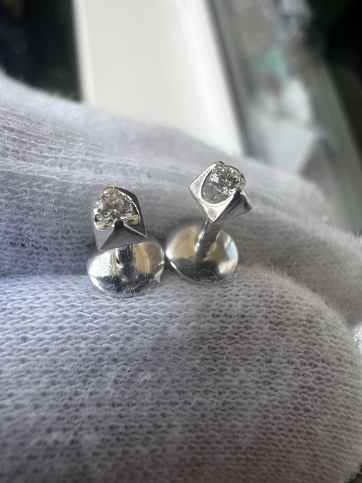 Пусеты с бриллиантами