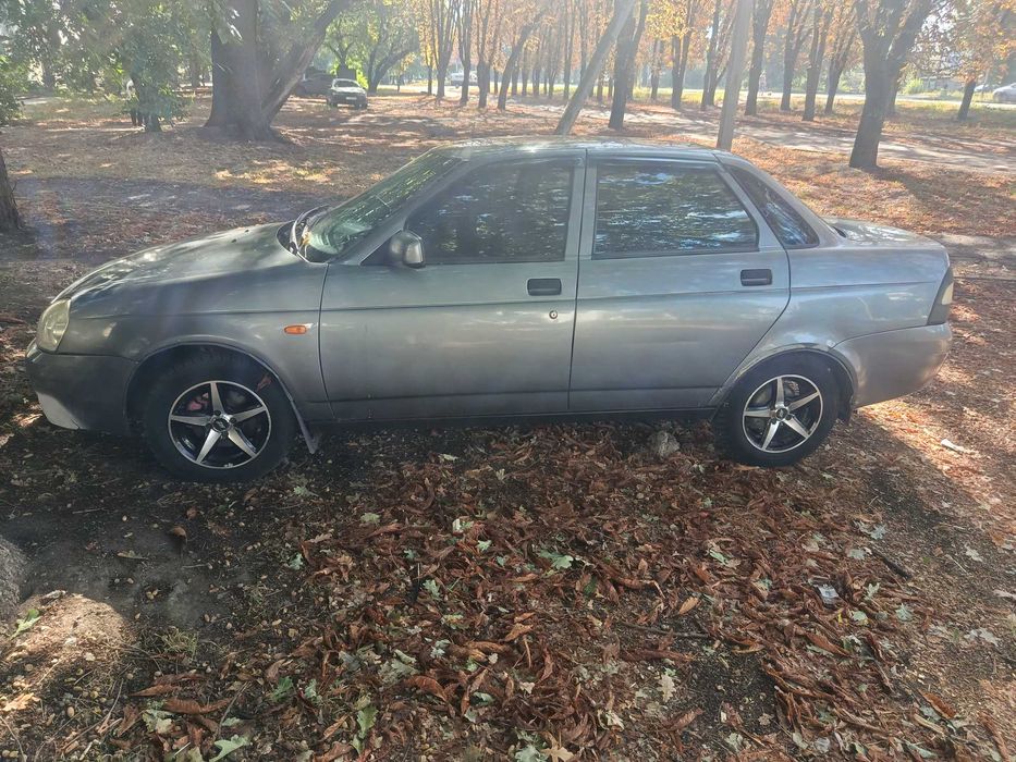 Продам машыну приору