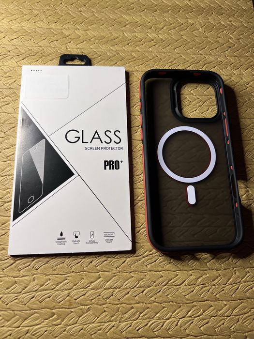 Etui Matt MagSafe do Apple iPhone 16 Pro Max RED / Nowe + szkło GRATIS