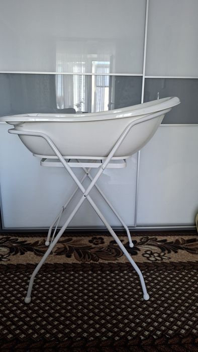 Дитяча  ванночка з підставкою