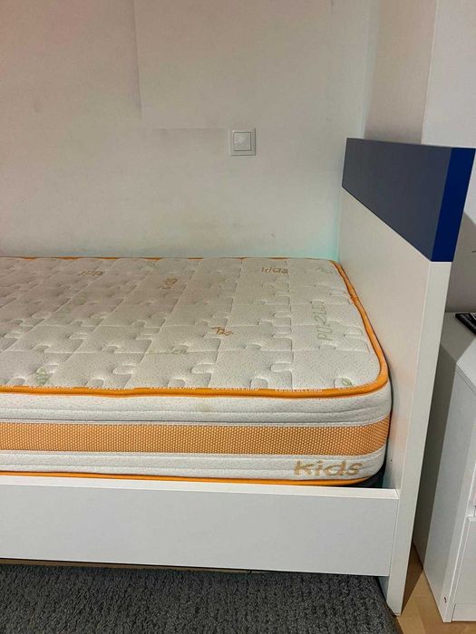 Cama Solteiro e colchão incluido