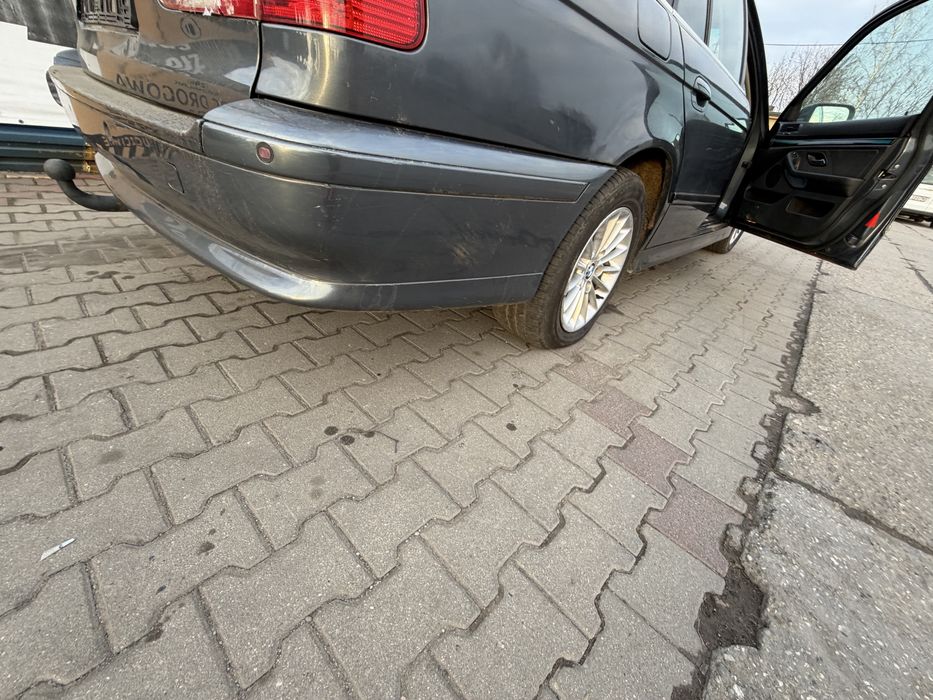 Zderzak tył BMW E39 Lift anthrazit 397/7 czujniki parkowania komplet