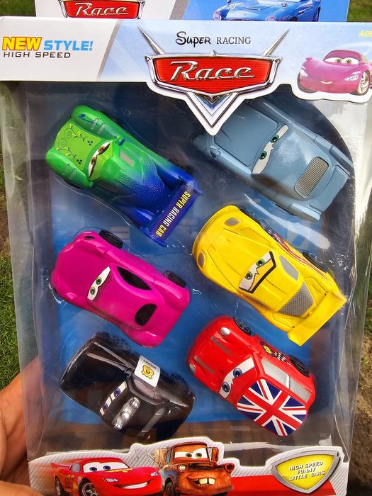 Ekstra zestaw samochodzików dla dzieci Cars Auta nowe