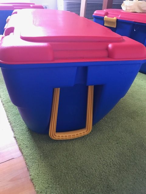 Caixa de arrumação 80L Allibert - CURVER com rodas