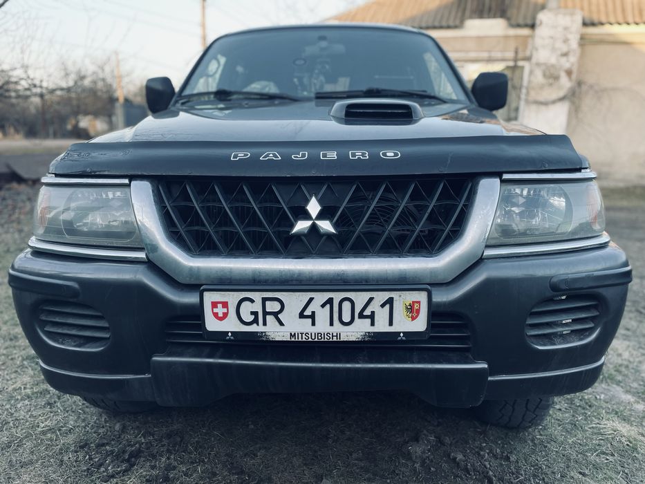 Продам Митсубиси паджеро спорт