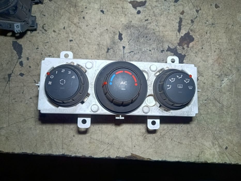 Panel nawiewu klimatyzacji Opel Movano B renault master III 10- oryg