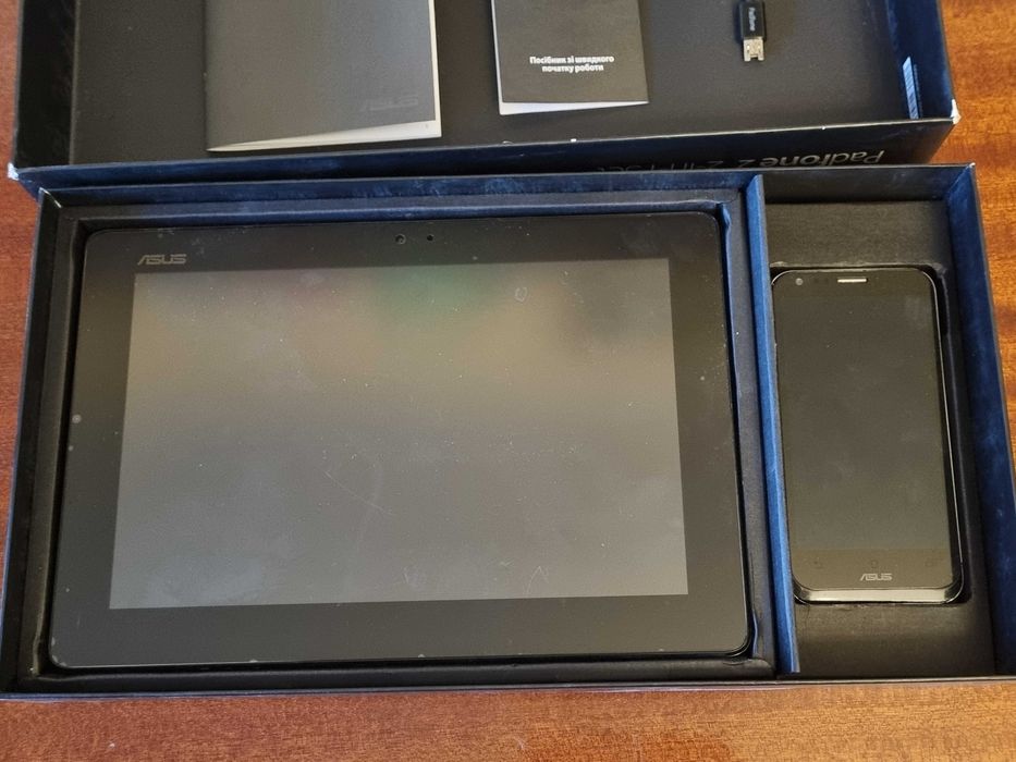 Asus Padfone 2 2-in-1 на запчастини