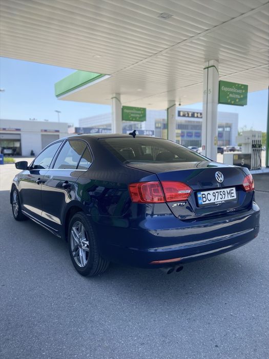 Volkswagen Jetta 1.8 турбо бензин