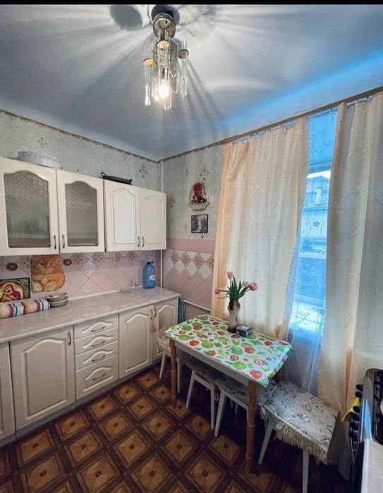 Продам 2 кімнатну квартиру