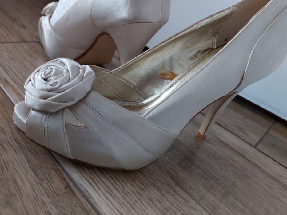Buty ślubne Redherring satynowe r. 38 ecru