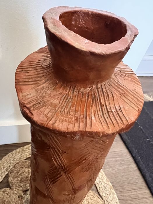 Vaso barro cor teracota.