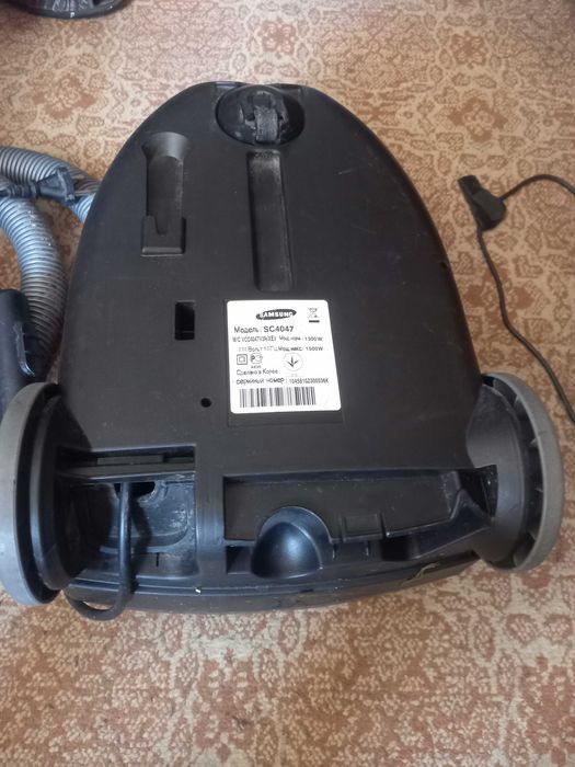 Пилосос  Samsung SC4047 Turbo 1500 W