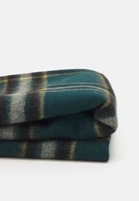 Шерстяной шарф Max Mara