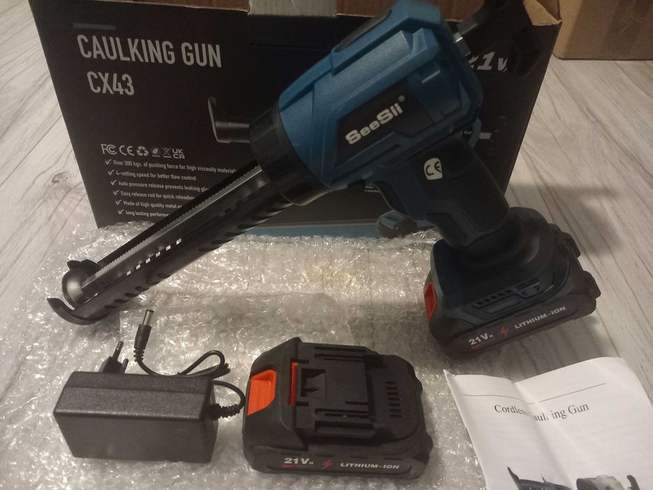 Akumulatorowy 4-biegowy pistolet do sylikonu