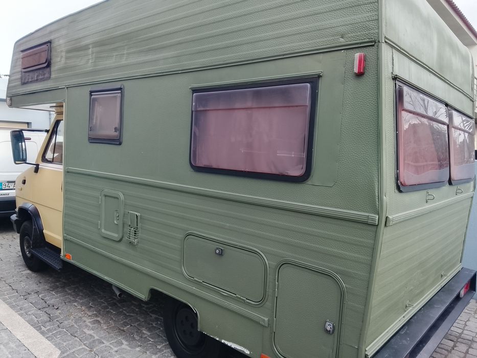 Autocaravana em belas condições