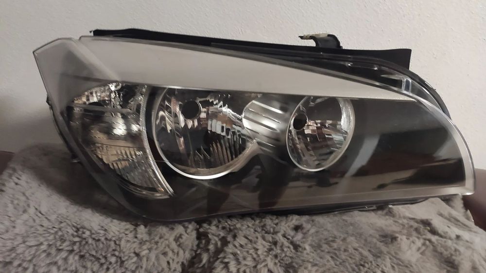 Farol direito halógenio BMW X1 E84 original