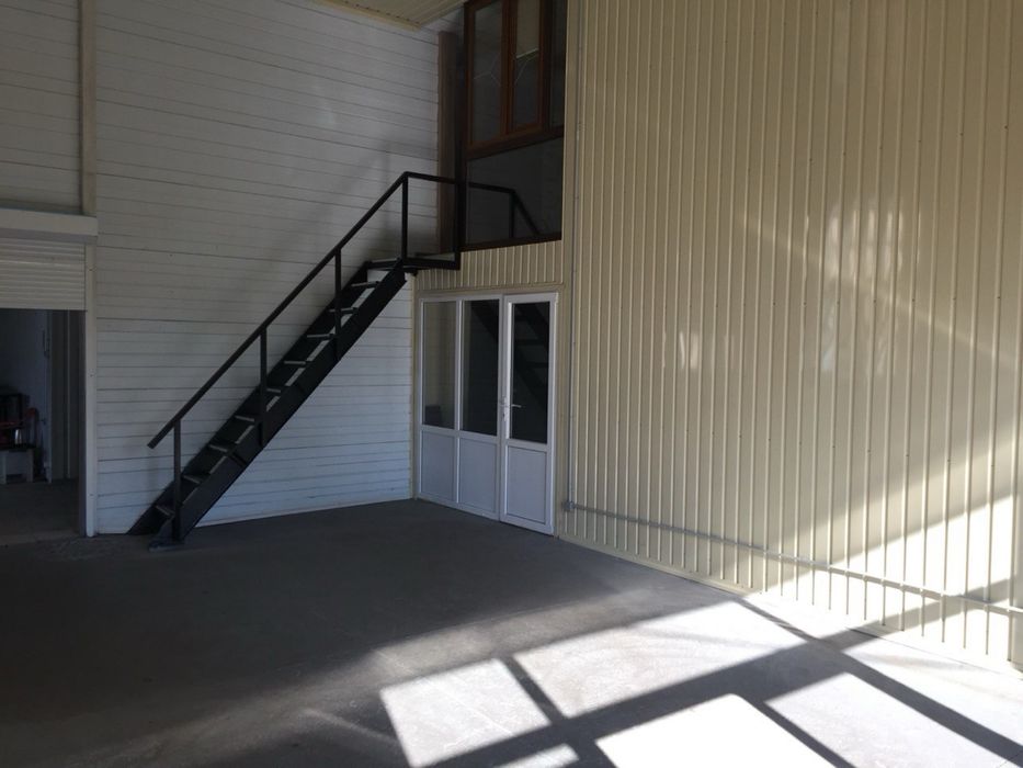 Аренда производственного складского здания по ул.Ландау ( есть свет)