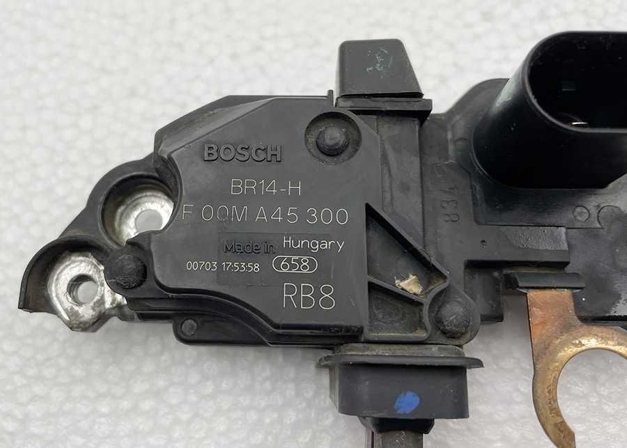 Реле Регулятор генератора BOSCH F00MA45300 Оригінал