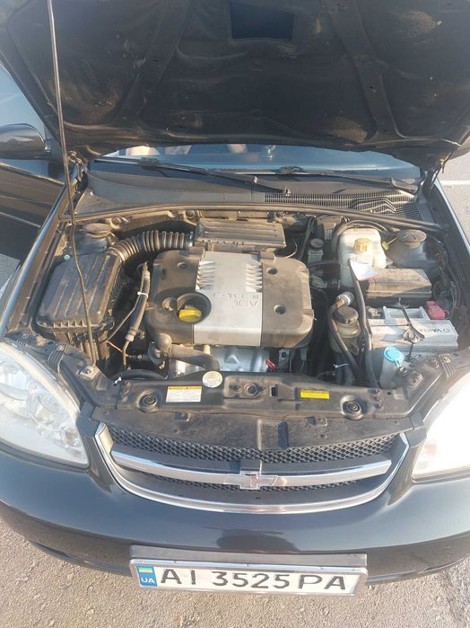 Шевролє Лачеті в гарному стані