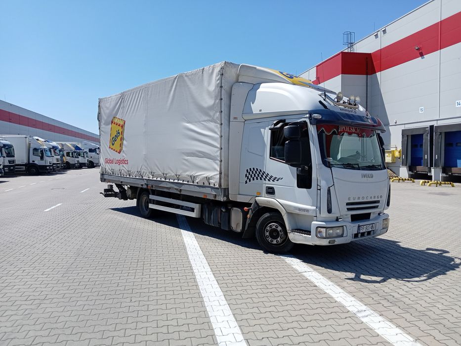 Iveco eurocargo 18 pal z windą