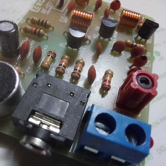 Плата радіо передавач з роз’ємом AUX 3-6V ФМ радио микрофон прослушка