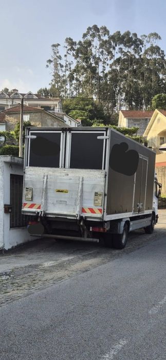 Mercedes atego Com plataforma