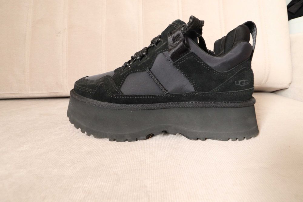 Skórzane sneakersy UGG Astromel 41