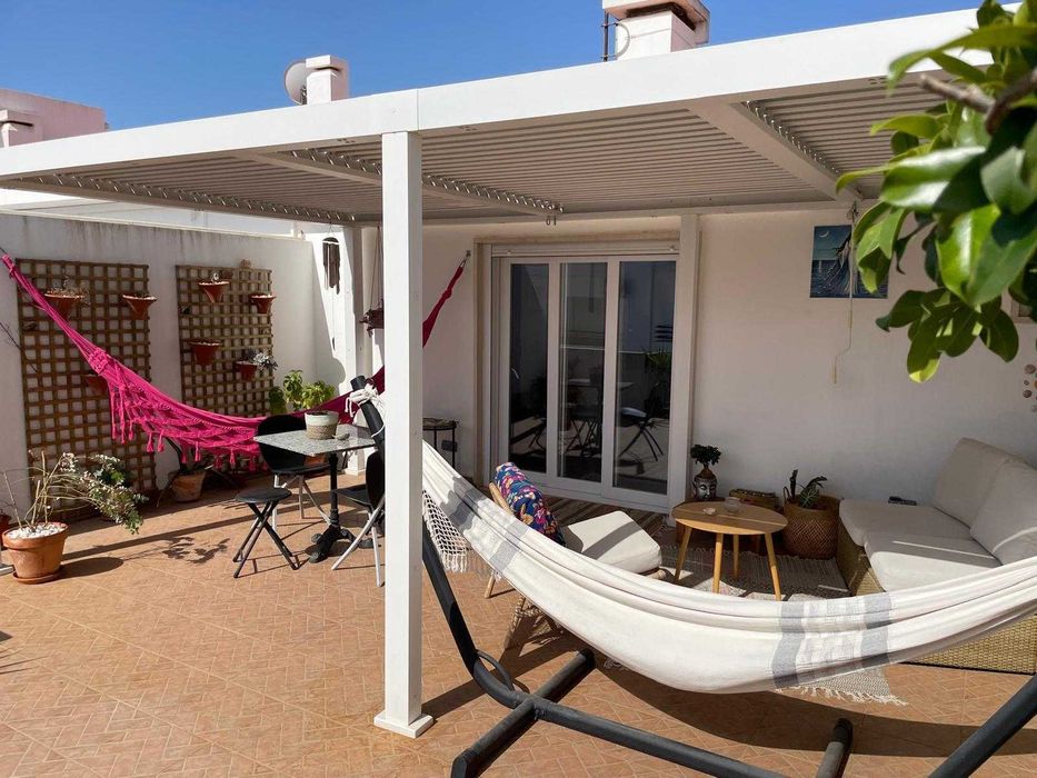 A venda apartamento/penthouse T2 renovado