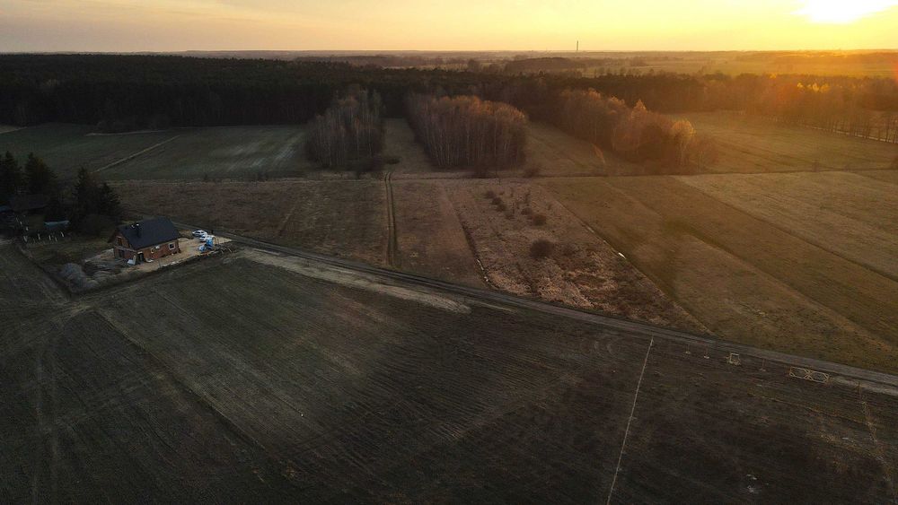 Ostatnia działka budowlana z bezterminowymi WZ - sielska okolica i 4 minuty do Łasku - View 5