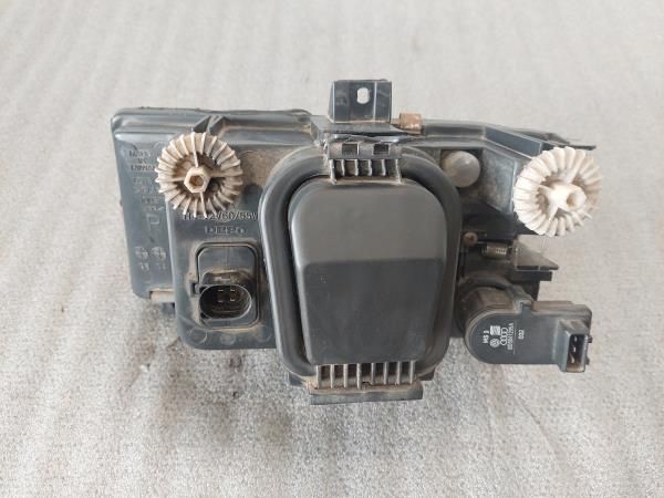 Ótica / farol direita VOLKSWAGEN Caddy II (9K)
